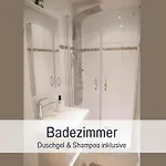 Appartement Fewokoko-privat Zentral Lorettoviertel Rheinufer Altstadt Messe Landtag Koenigsallee Düsseldorf
