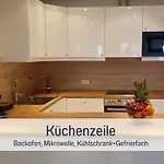 Fewokoko-privat Zentral Lorettoviertel Rheinufer Altstadt Messe Landtag Koenigsallee Appartement Düsseldorf