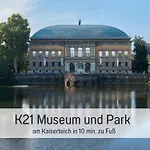 Fewokoko-privat Zentral Lorettoviertel Rheinufer Altstadt Messe Landtag Koenigsallee *