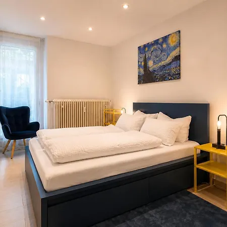 Luxury Koenigsallee Old Town Rhine Promenade Messe *