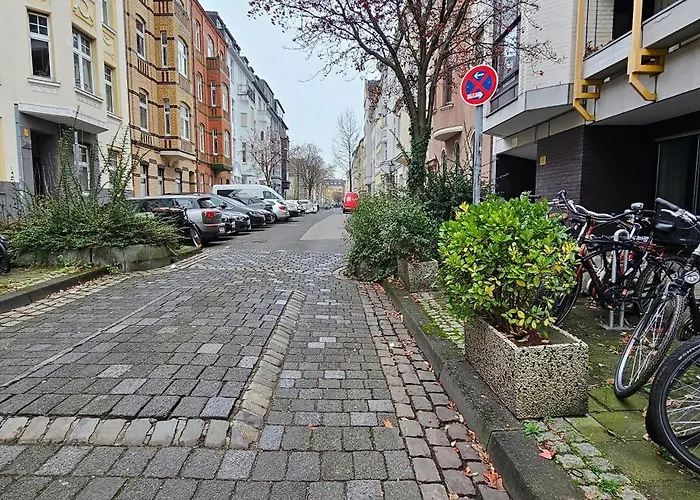 Fewokoko-privat Zentral Lorettoviertel Rheinufer Altstadt Messe Landtag Koenigsallee 公寓